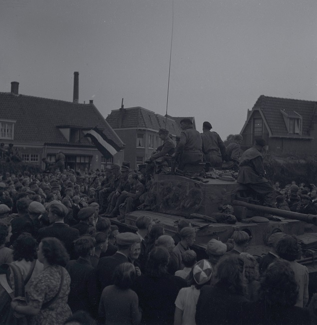 Activiteiten_Marketgarden19sept1944_LeovandenBergh_collStadsarchiefOss_025_web (jpg) Activiteiten_Marketgarden19sept1944_LeovandenBergh_collStadsarchiefOss_025_web (jpg)